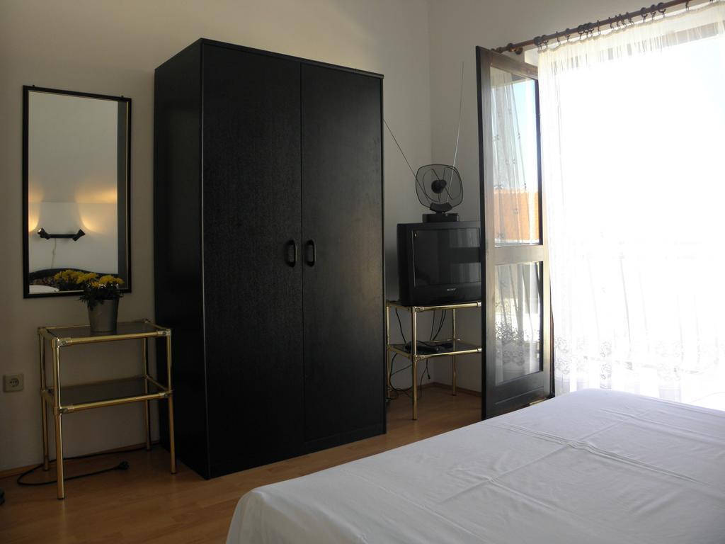 Apartment Perkov Tribalj Zimmer foto